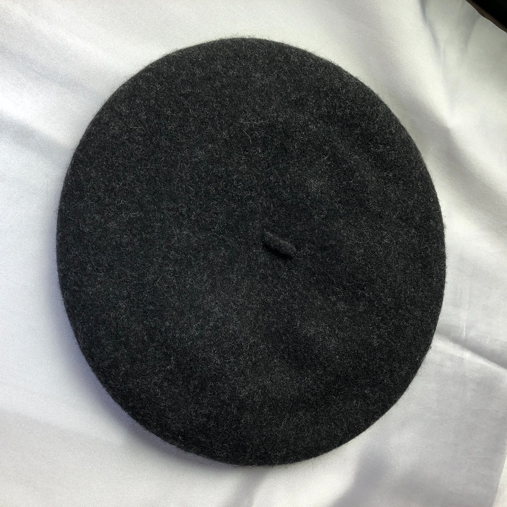 Wool Charcoal Gray Beret NWOT